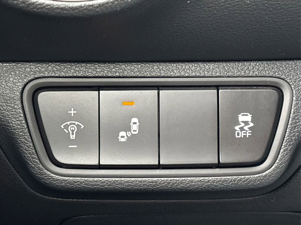 Certified 2024 Kia Forte LXS w/ LXS Technology Package image 31