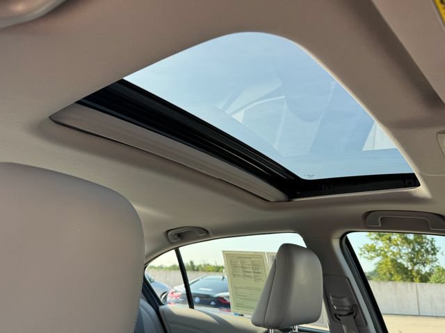 Used 2017 Honda Accord EX-L image 9
