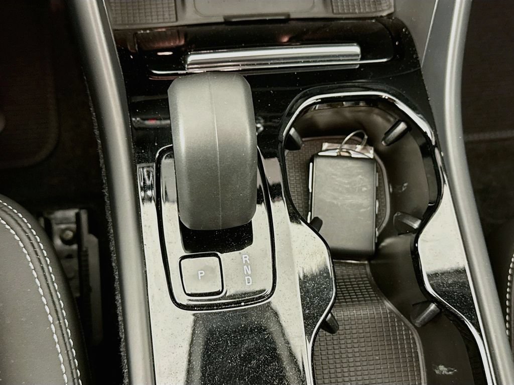Used 2023 Volvo XC40 Recharge Plus AWD/4WD image 18