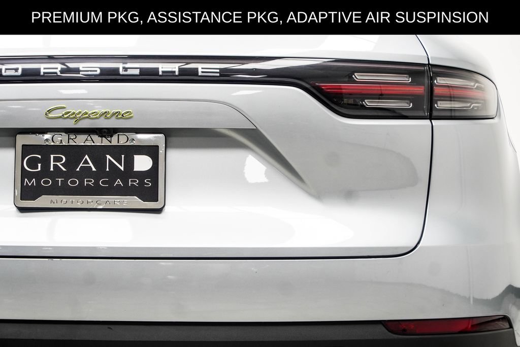 Used 2023 Porsche Cayenne w/ Premium Package AWD/4WD image 18