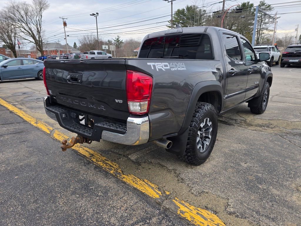 Used 2017 Toyota Tacoma TRD Off-Road w/ Tow Package (A/T) AWD/4WD image 3