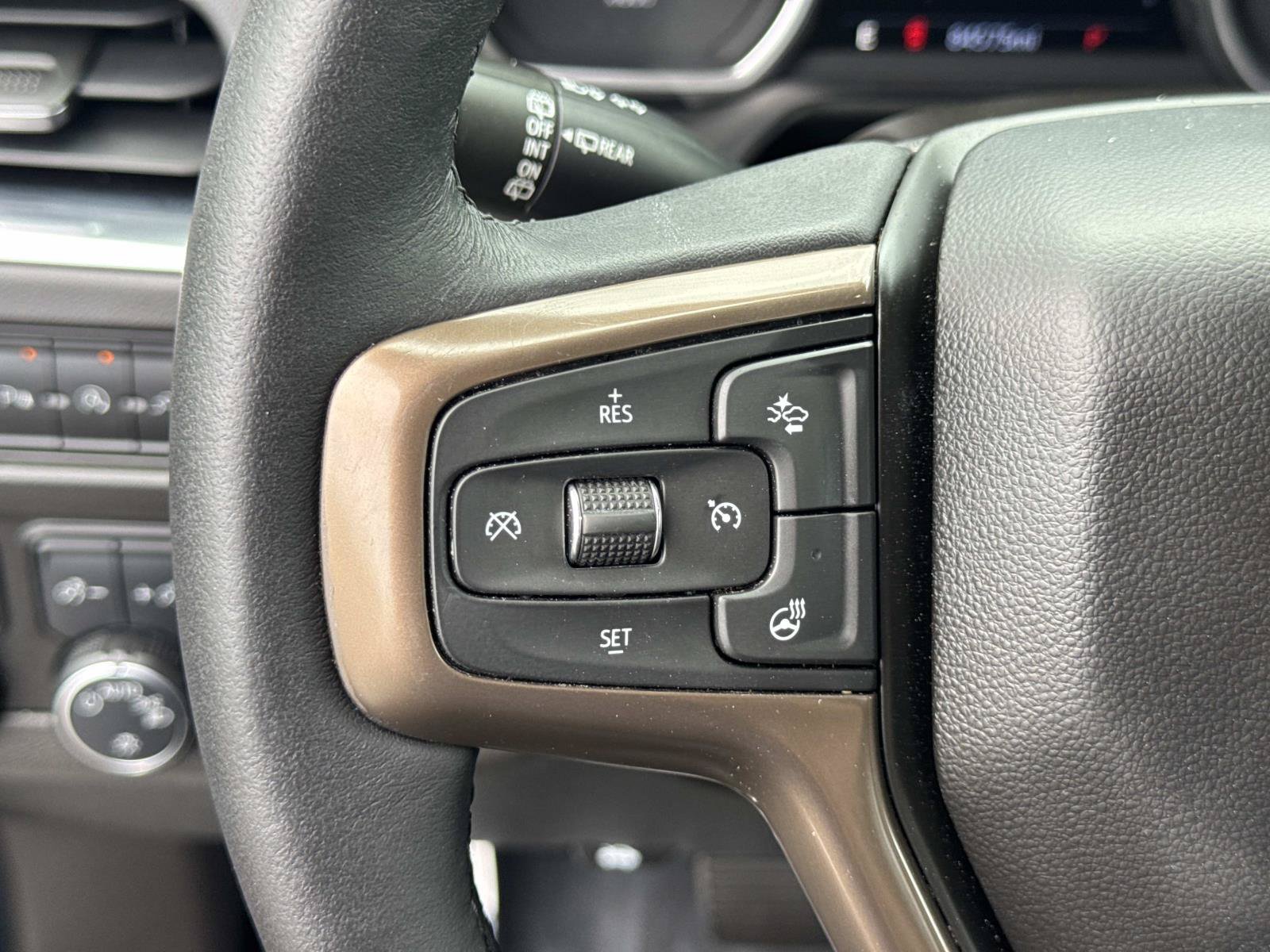 Used 2021 Chevrolet Suburban High Country RWD image 11