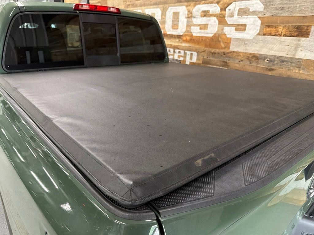 Used 2022 Nissan Frontier SV RWD image 8