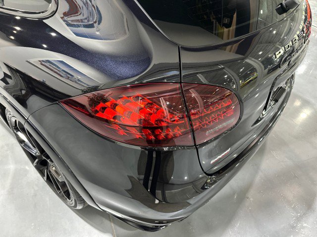Used 2014 Porsche Cayenne GTS AWD/4WD image 27