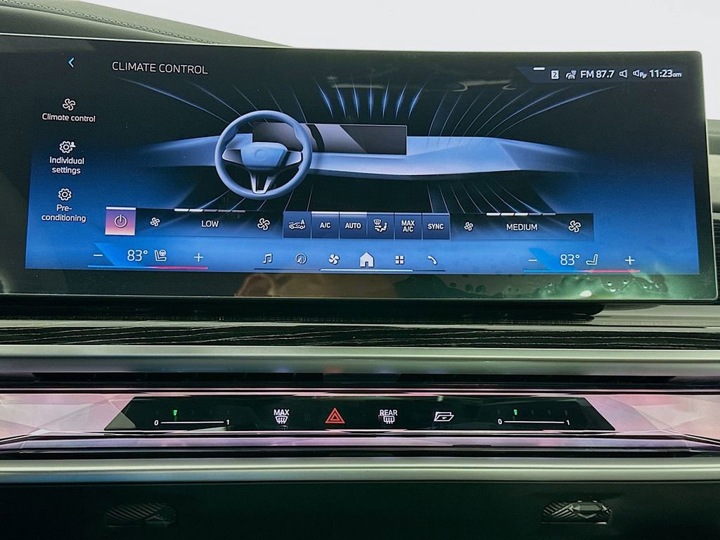 New 2026 BMW 750e xDrive w/ Executive Package image 14