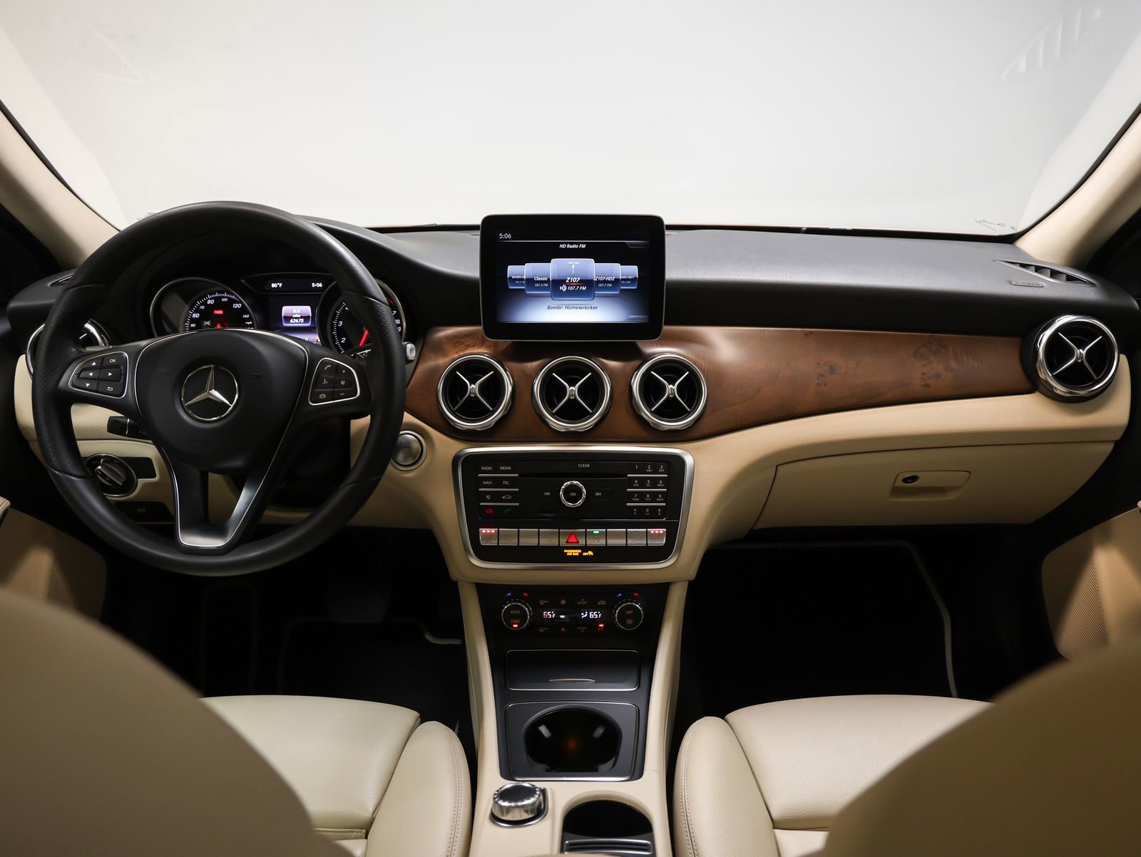 Used 2018 Mercedes-Benz GLA 250 4MATIC image 29