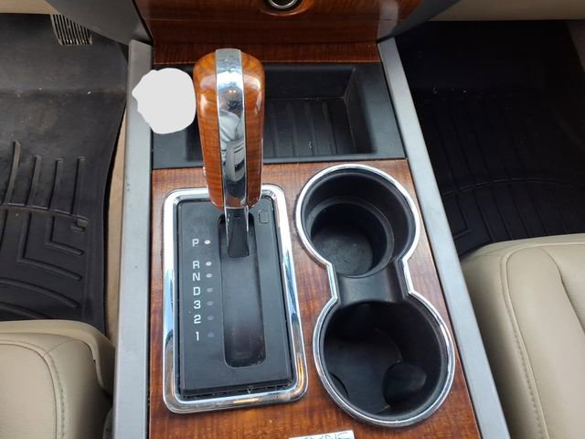 Used 2010 Ford Expedition 4WD image 25