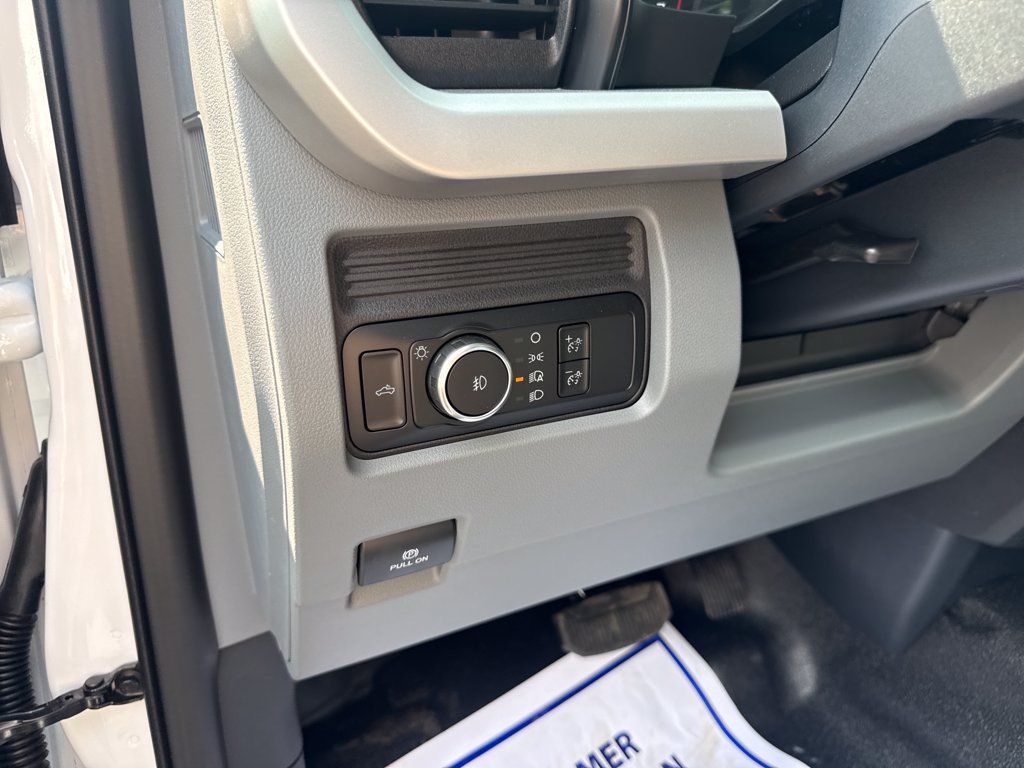 New 2026 Ford F250 XL w/ XL Chrome Package AWD/4WD image 16