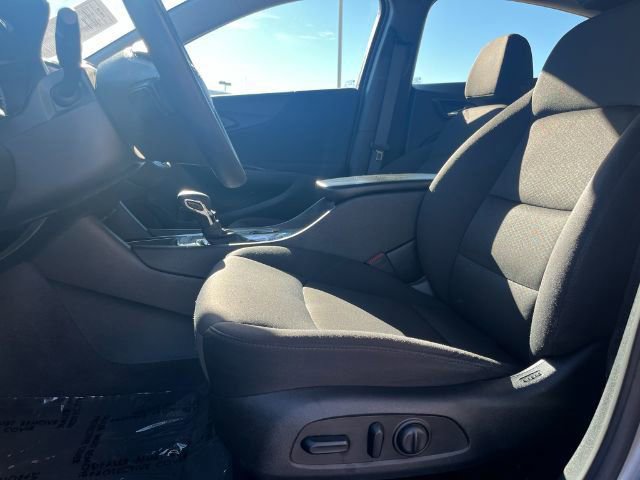 Used 2023 Chevrolet Malibu LT image 12