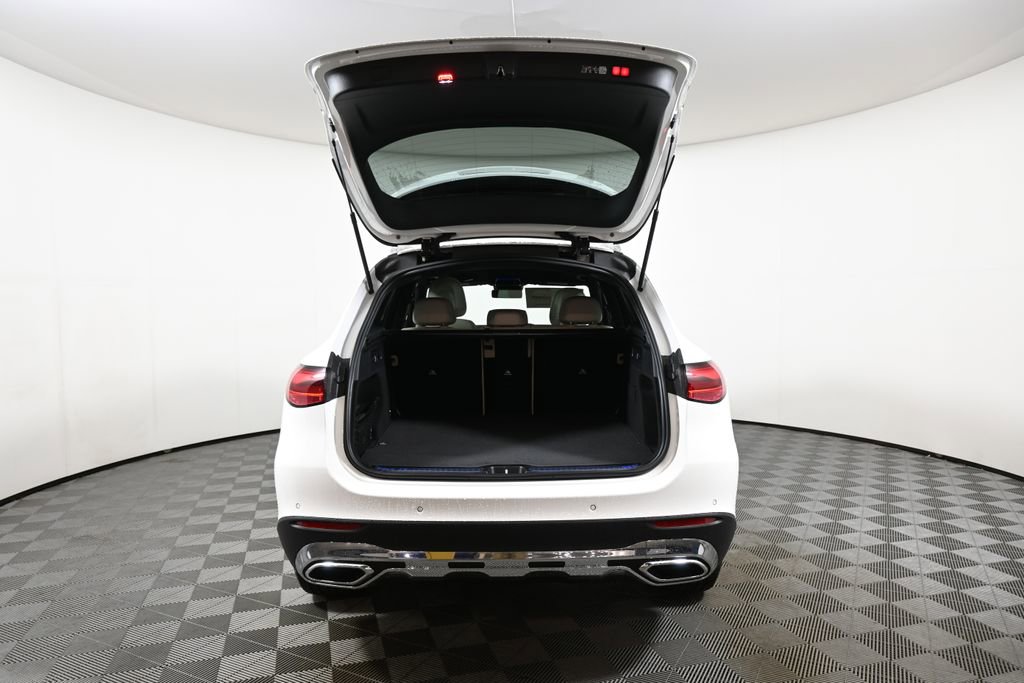 Used 2026 Mercedes-Benz GLC 300 4MATIC image 28