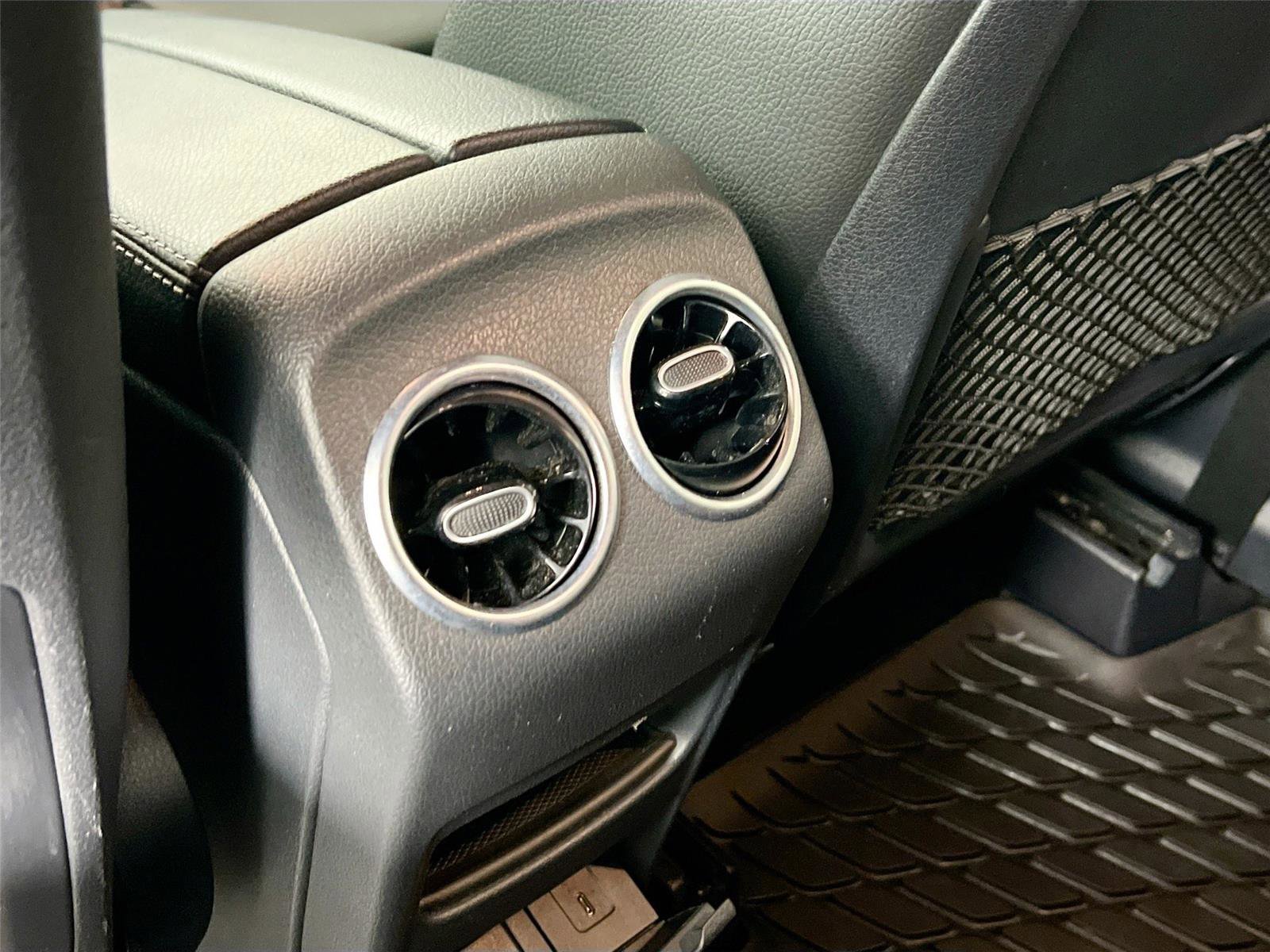 Used 2021 Mercedes-Benz GLB 250 GLB 250 image 23