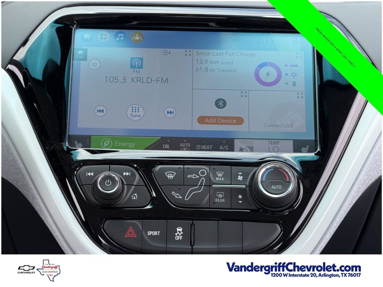 Used 2021 Chevrolet Bolt Premier w/ Infotainment Package FWD image 17
