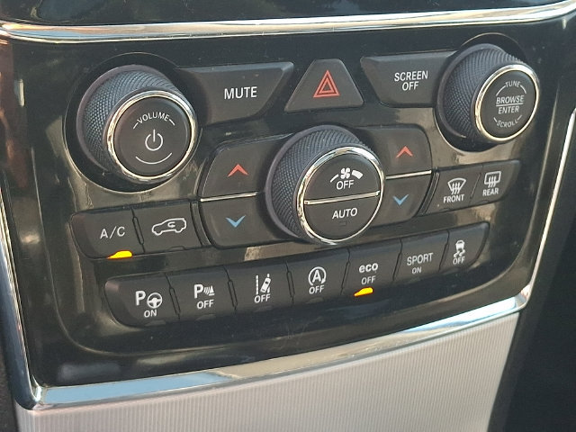 Used 2019 Jeep Grand Cherokee Summit AWD/4WD image 15