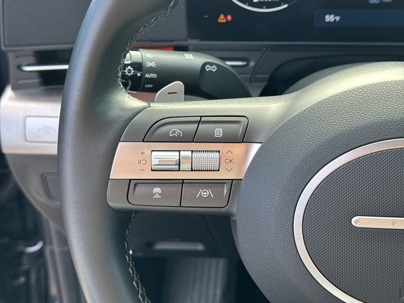 Certified 2025 Hyundai Kona SEL image 25