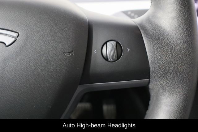 Used 2021 Tesla Model Y Long Range AWD/4WD image 23