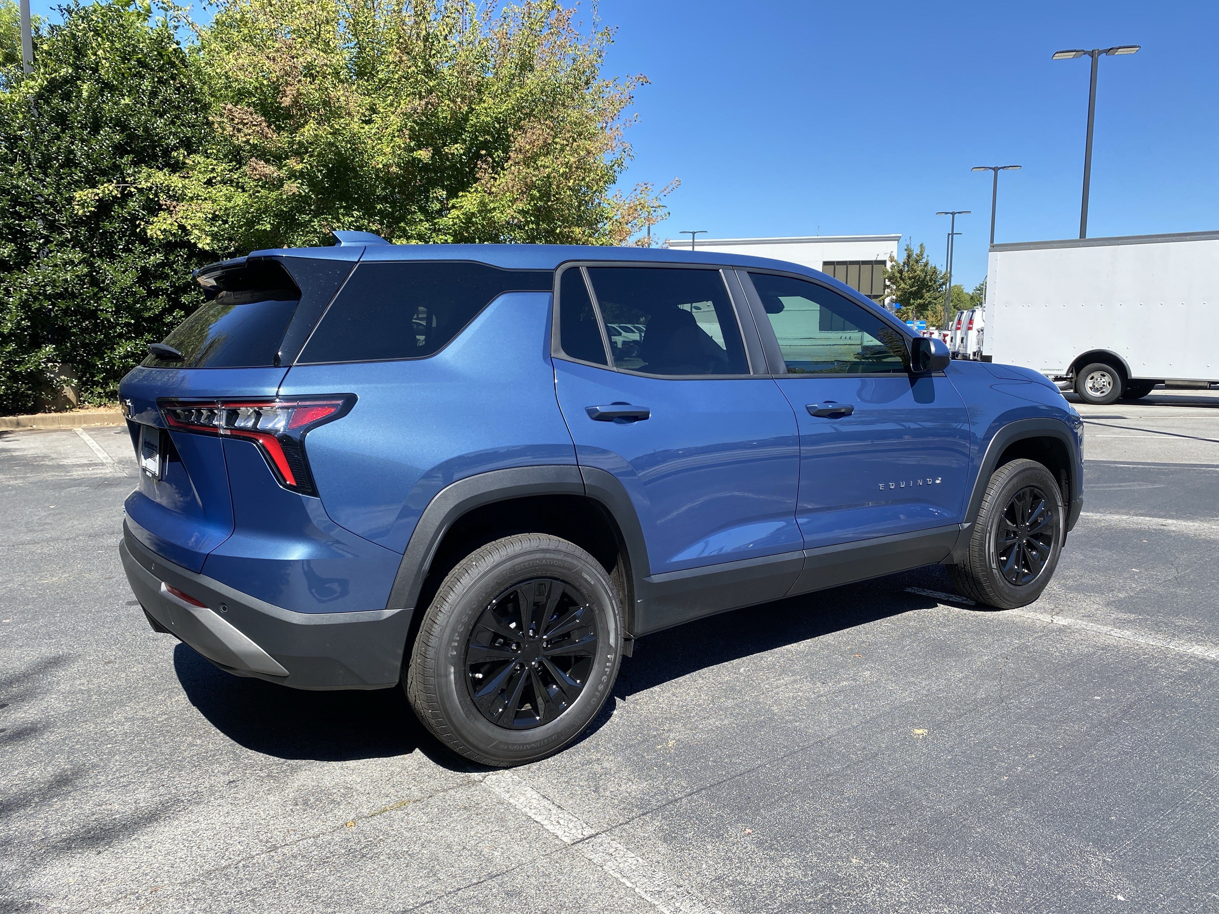 Used 2027 Chevrolet Equinox LT FWD image 9