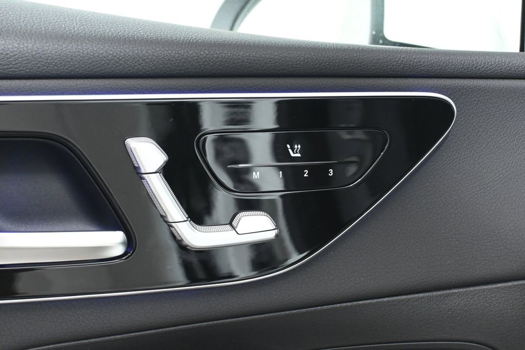 Certified 2025 Mercedes-Benz GLC 300 4MATIC image 22