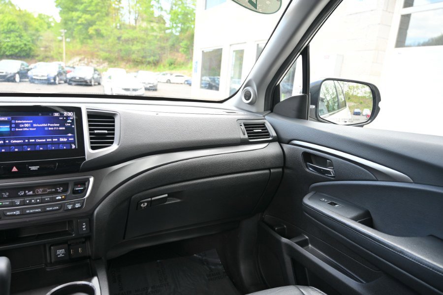 Used 2017 Honda Pilot EX-L image 11