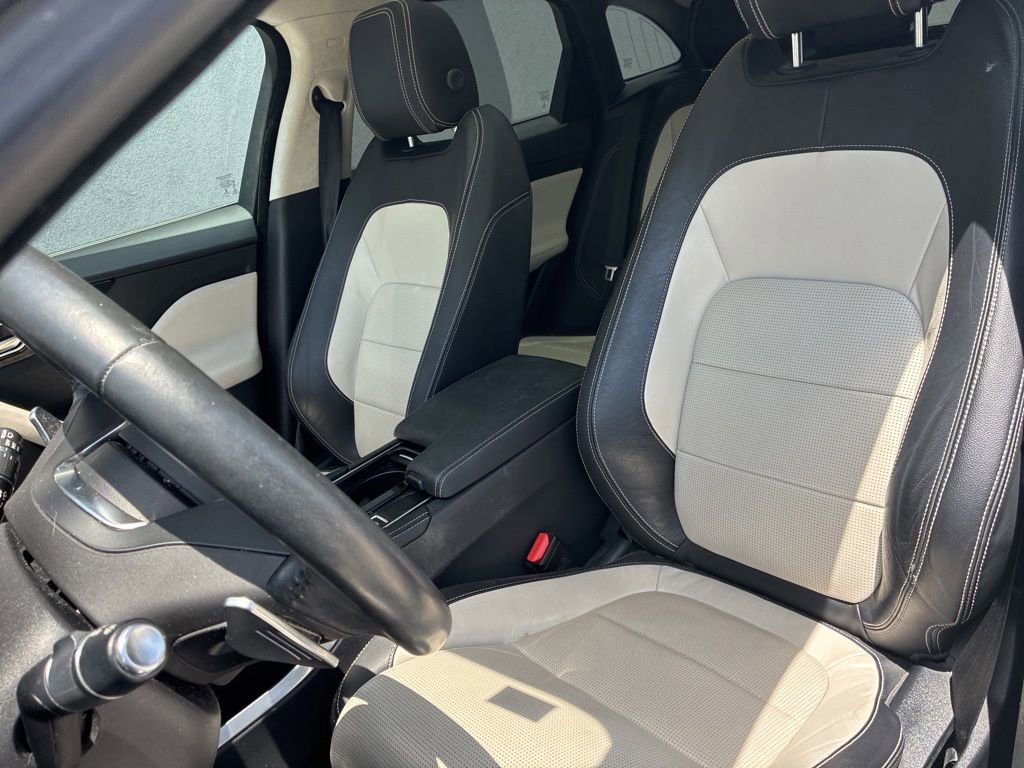 Used 2018 Jaguar F-PACE R-Sport AWD/4WD image 16
