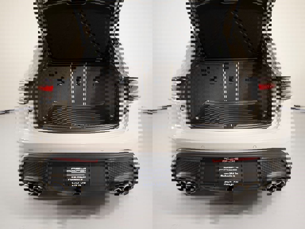 New 2026 Porsche Macan S image 43