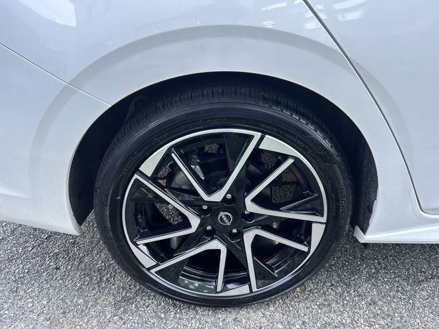 Certified 2025 Nissan Sentra SR w/ SR Premium Package FWD image 12
