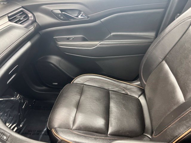 Used 2019 GMC Acadia SLT AWD/4WD image 16