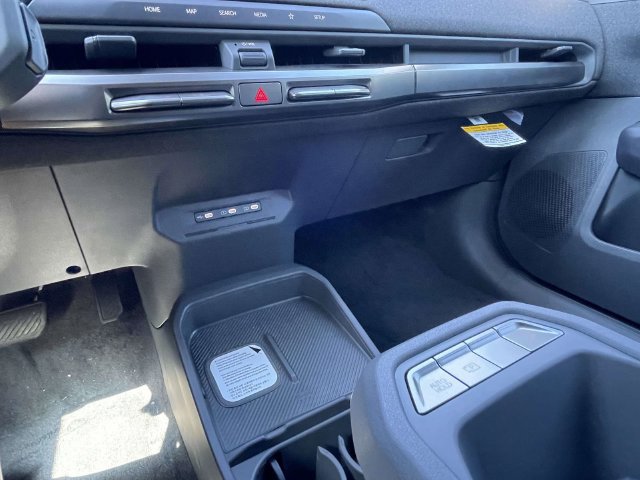 New 2027 Kia EV3 Wind FWD image 33
