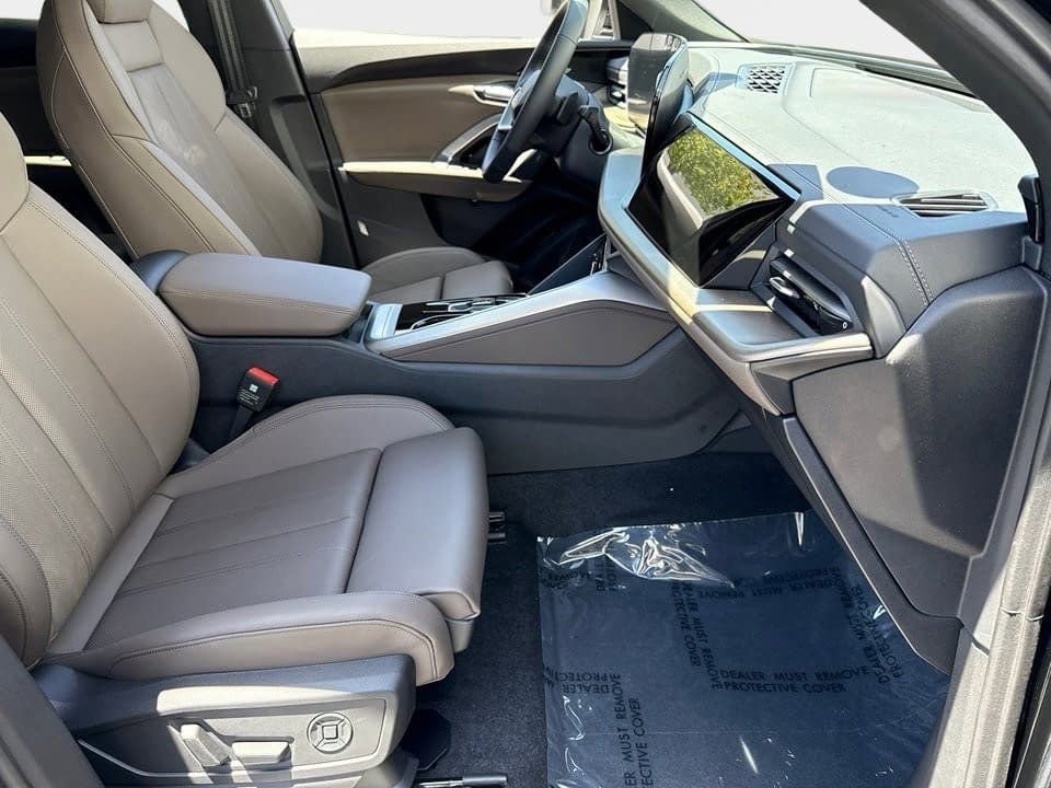 Certified 2025 Audi Q5 Premium Plus w/ Premium Plus image 10