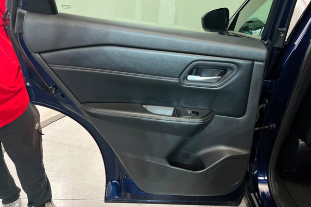 Used 2026 Nissan Rogue SL AWD/4WD image 18