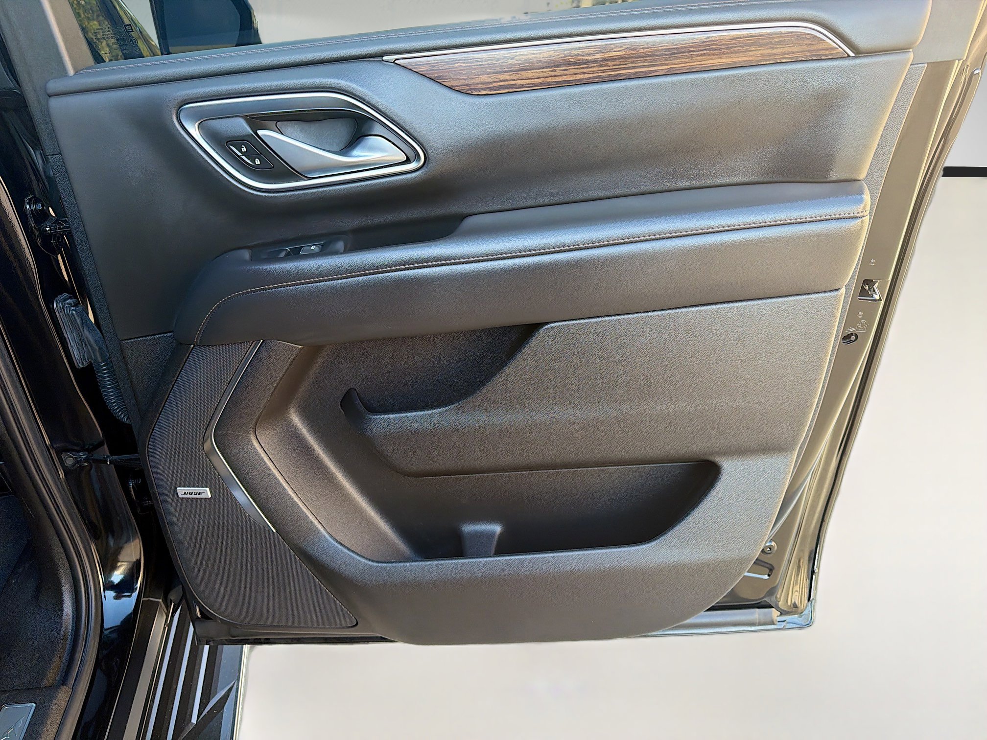 Used 2021 Chevrolet Suburban High Country image 32