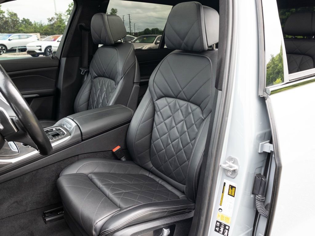 Used 2023 BMW X7 xDrive40i w/ M Sport Package AWD/4WD image 24
