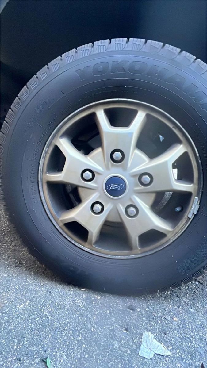 Used 2015 Ford Transit 250 Medium Roof image 20