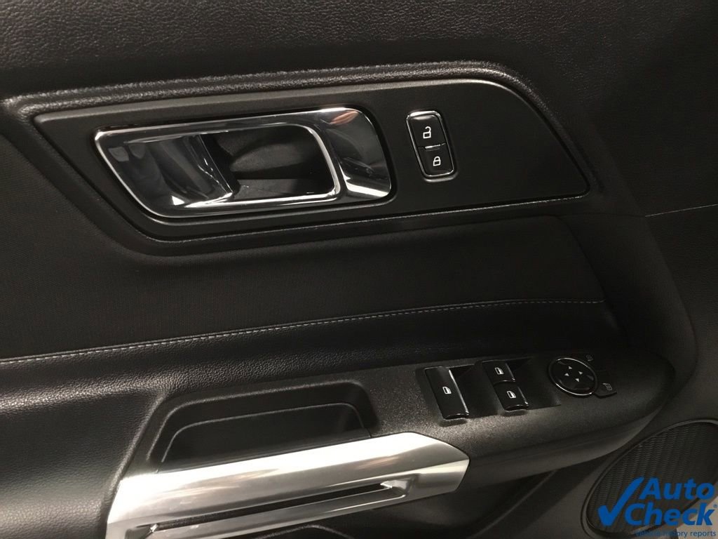 Used 2017 Ford Mustang Convertible image 30