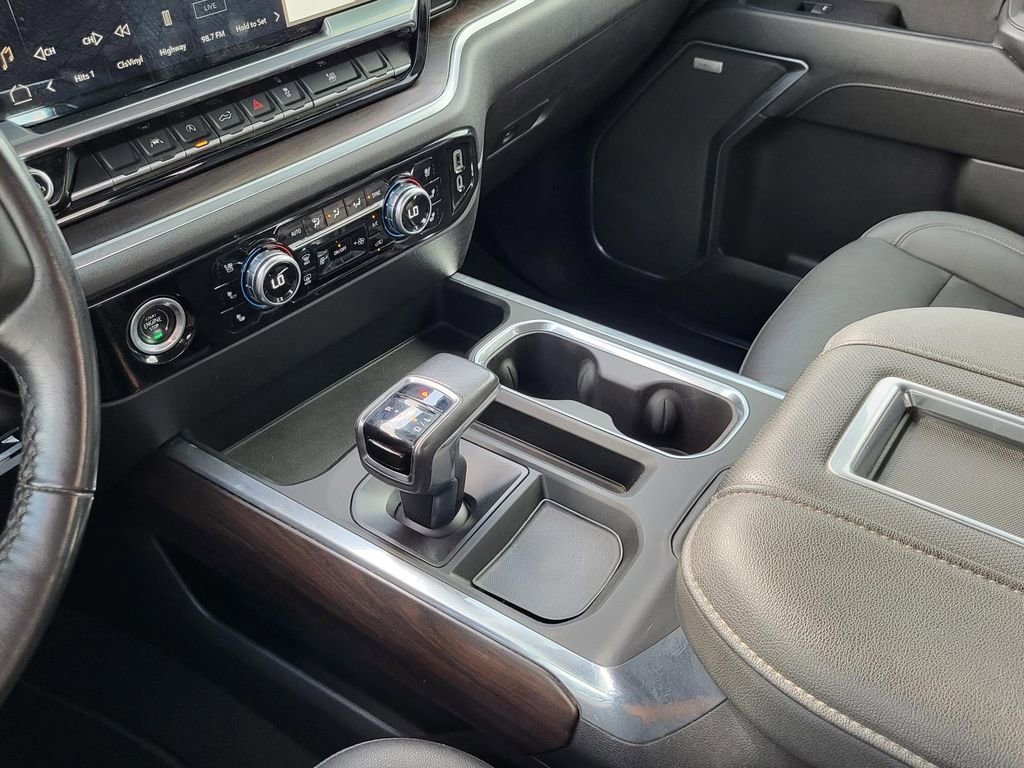 Used 2022 GMC Sierra 1500 SLT w/ SLT Convenience Package image 28