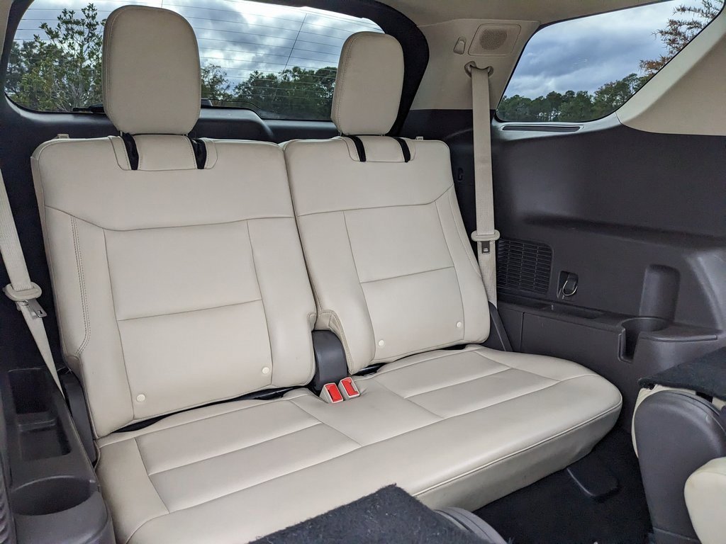 Used 2020 Ford Explorer Platinum w/ Premium Technology Package image 50