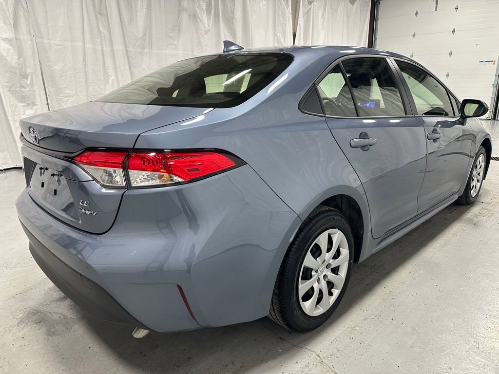 Used 2025 Toyota Corolla LE image 7