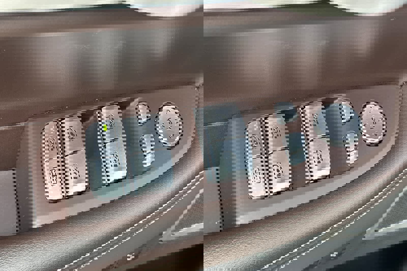 Used 2022 BMW 740i w/ M Sport Package image 13