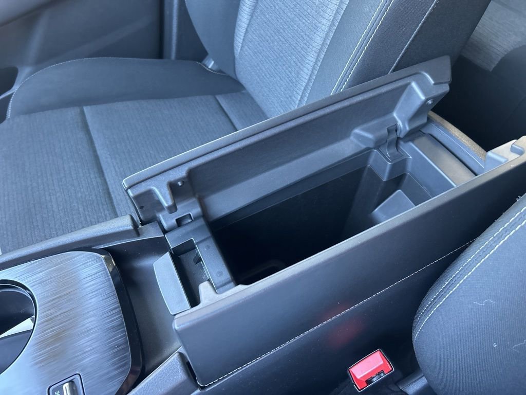 Used 2022 Nissan Rogue SV image 29