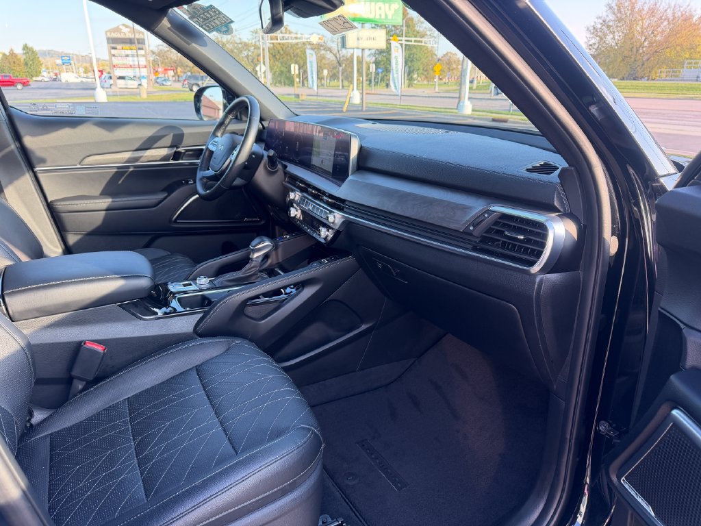 Used 2024 Kia Telluride SX X-Pro AWD/4WD image 16