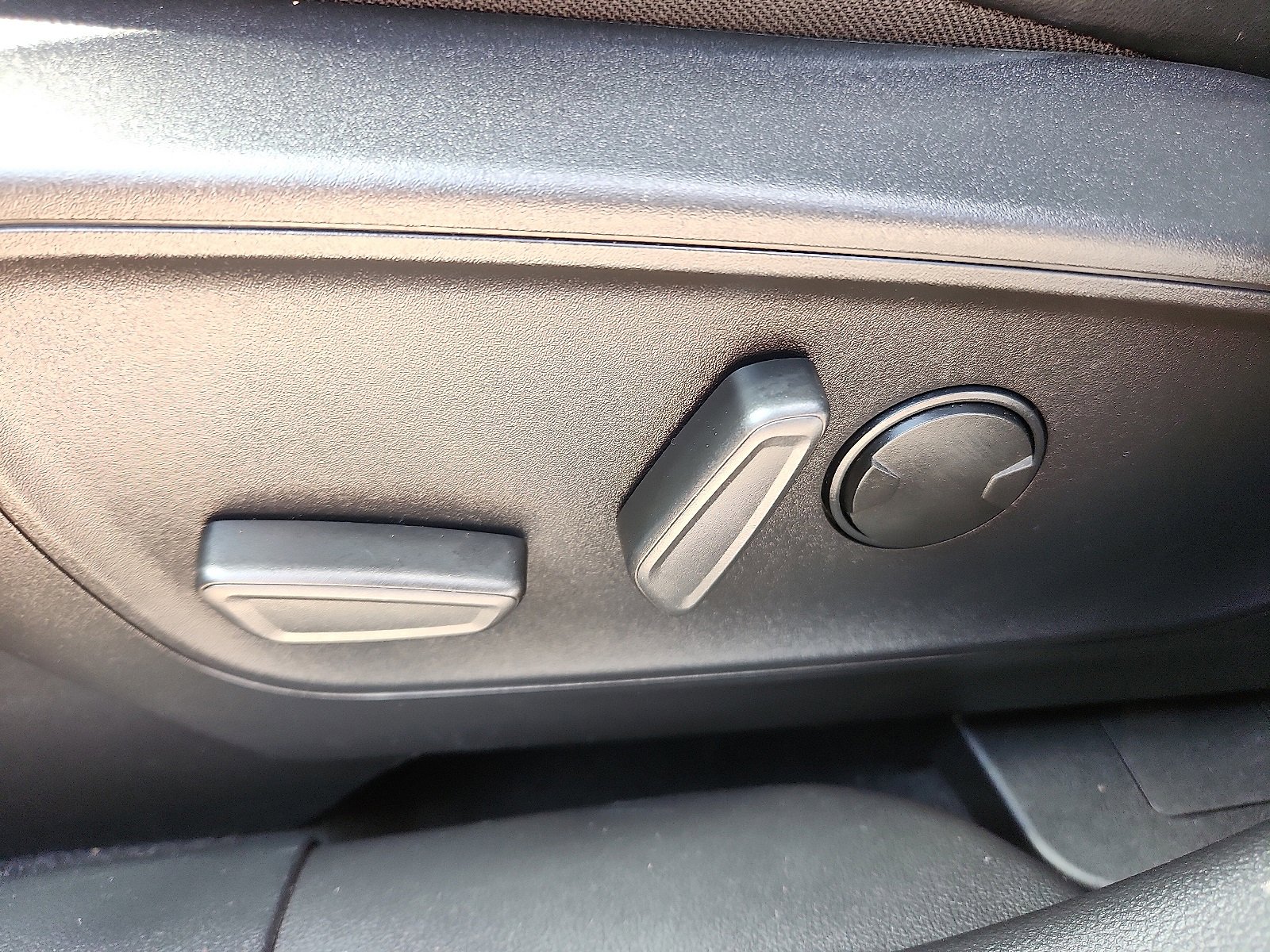 Used 2023 Ford Escape ST-Line image 12