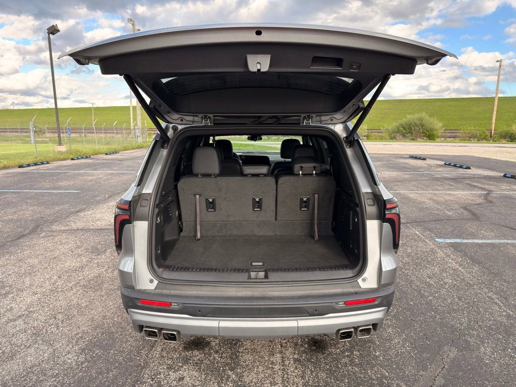 Used 2025 Chevrolet Traverse LT AWD/4WD image 20