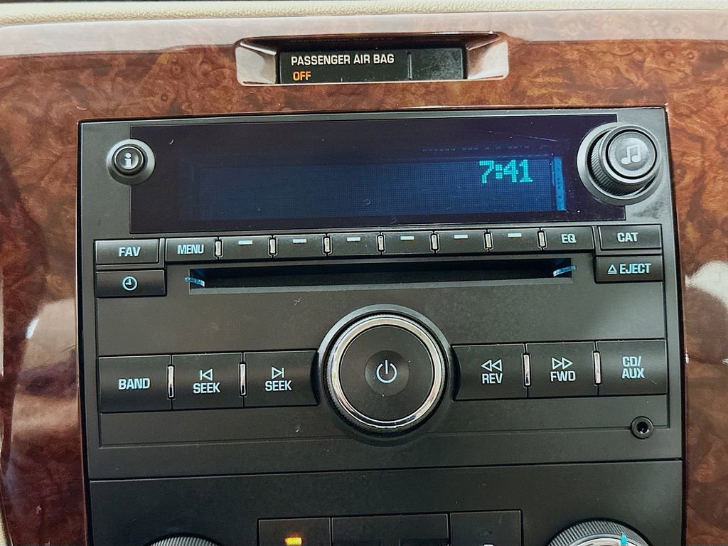 Used 2011 Chevrolet Impala LT w/ Luxury Edition Package image 15