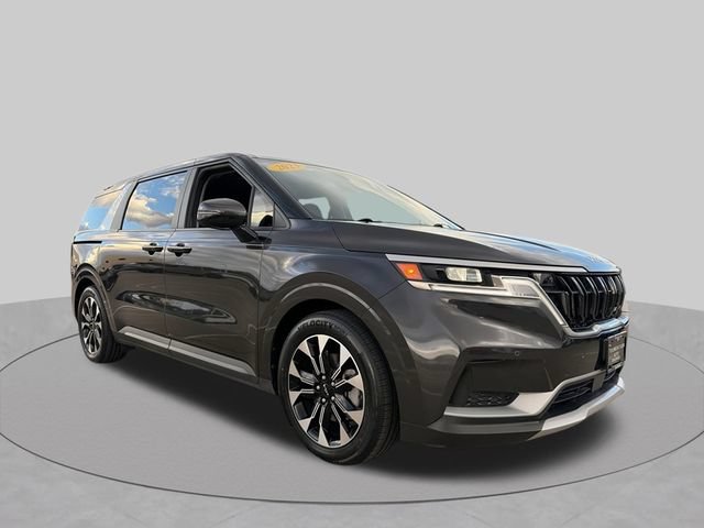 Used 2023 Kia Carnival EX FWD image 2