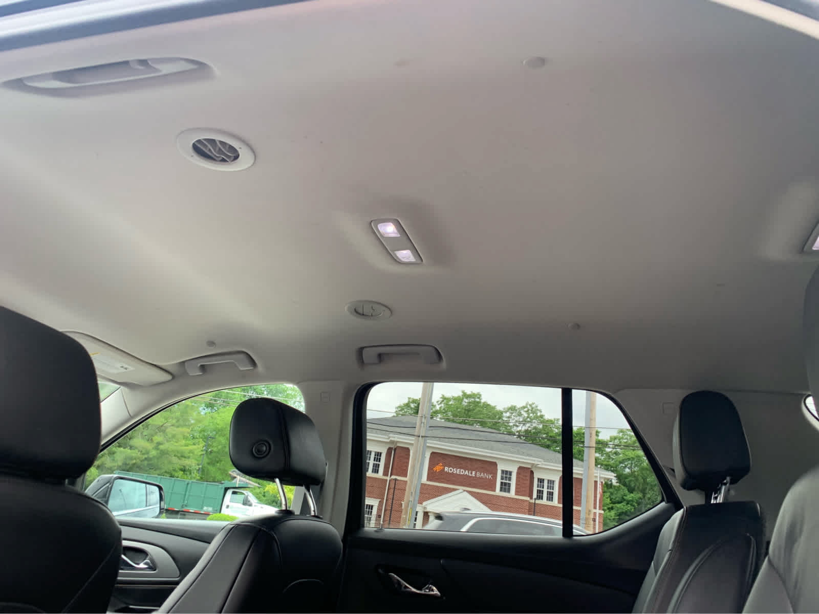 Used 2019 Chevrolet Traverse LT FWD image 27