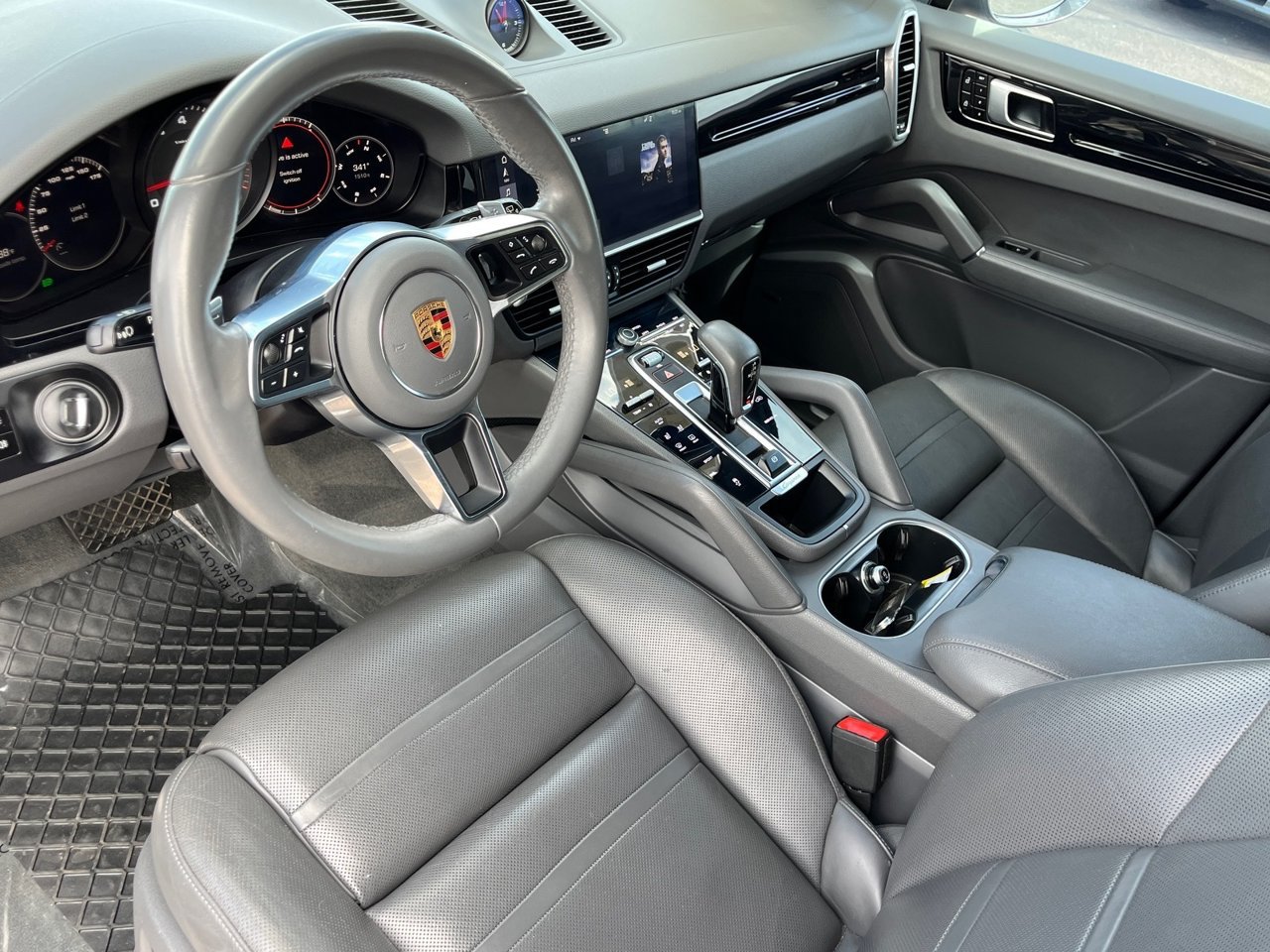 Used 2019 Porsche Cayenne AWD/4WD image 16