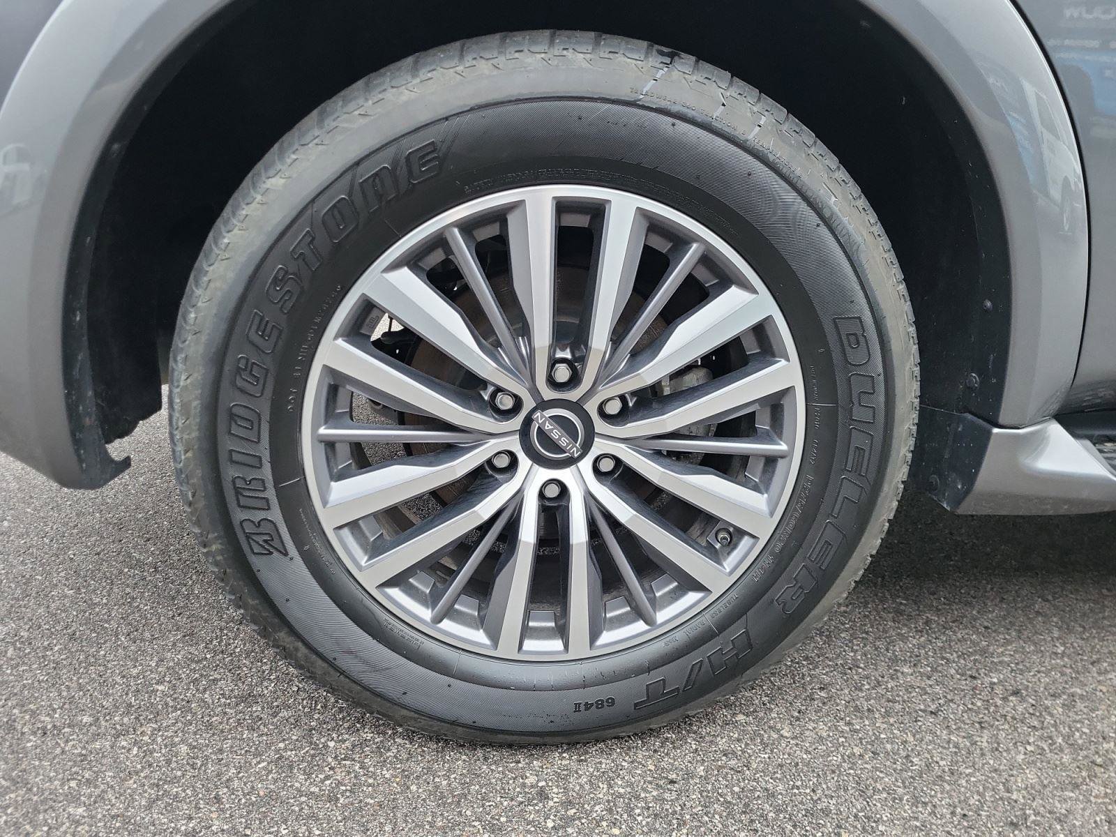 Used 2024 Nissan Armada SL w/ Captain's Chairs Package image 32