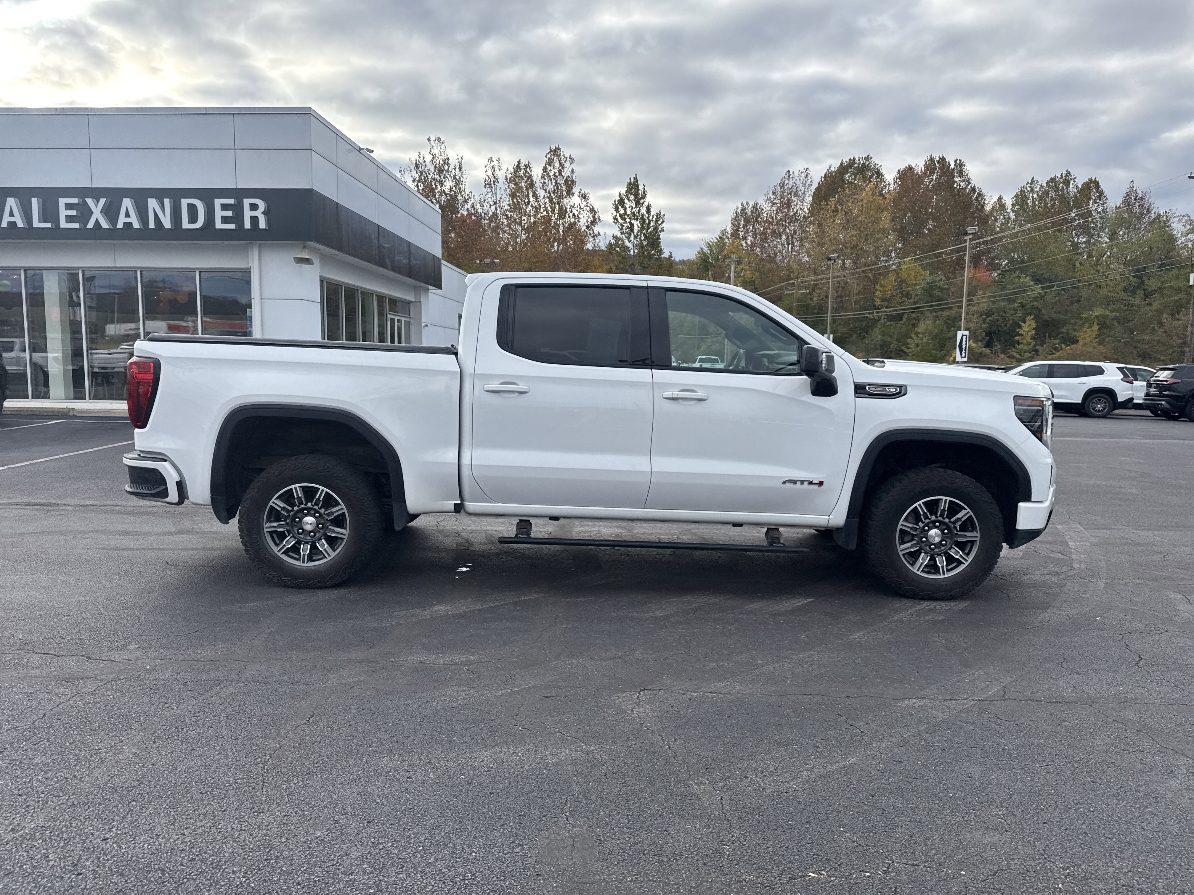 Used 2024 GMC Sierra 1500 AT4 w/ AT4 Preferred Package video 2