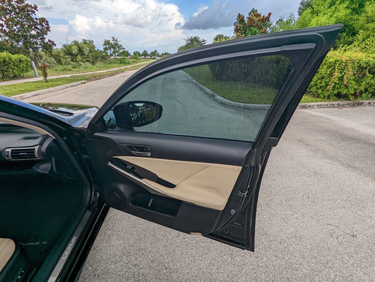 Used 2015 Lexus IS 350 image 19