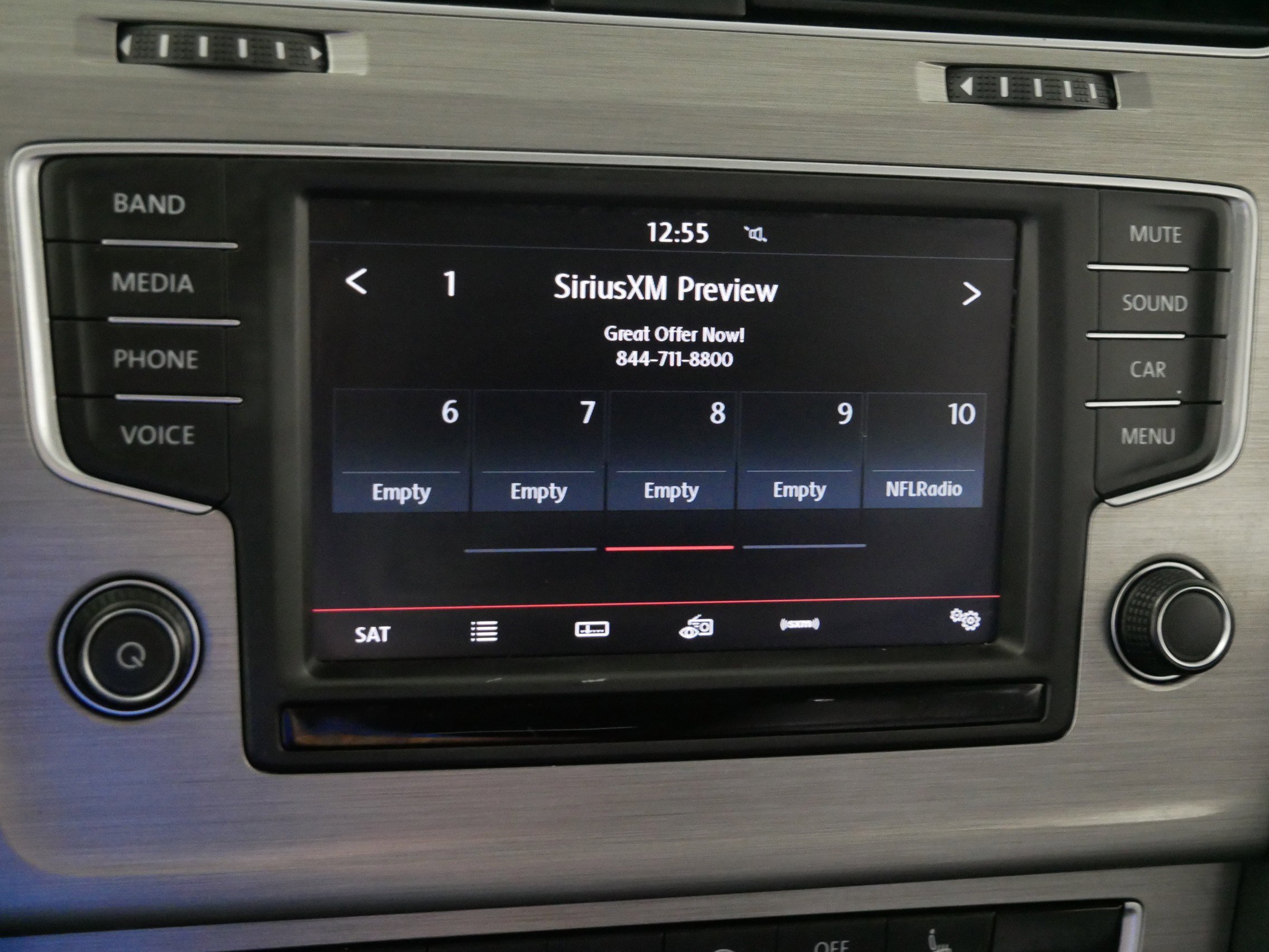 Used 2016 Volkswagen Golf Limited Edition image 22