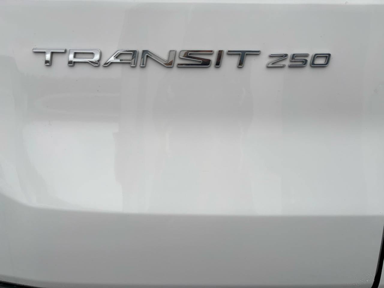 Used 2024 Ford Transit 250 Low Roof w/ Exterior Upgrade Package RWD image 33